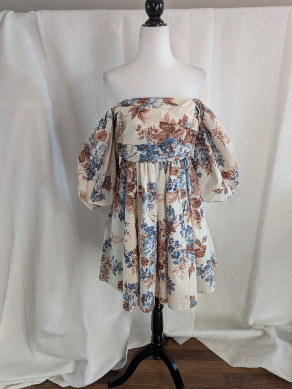 Abercrombie Emerson Poplin Mini Dress Floral Puff Sleeve Medium Boho Cottagcore